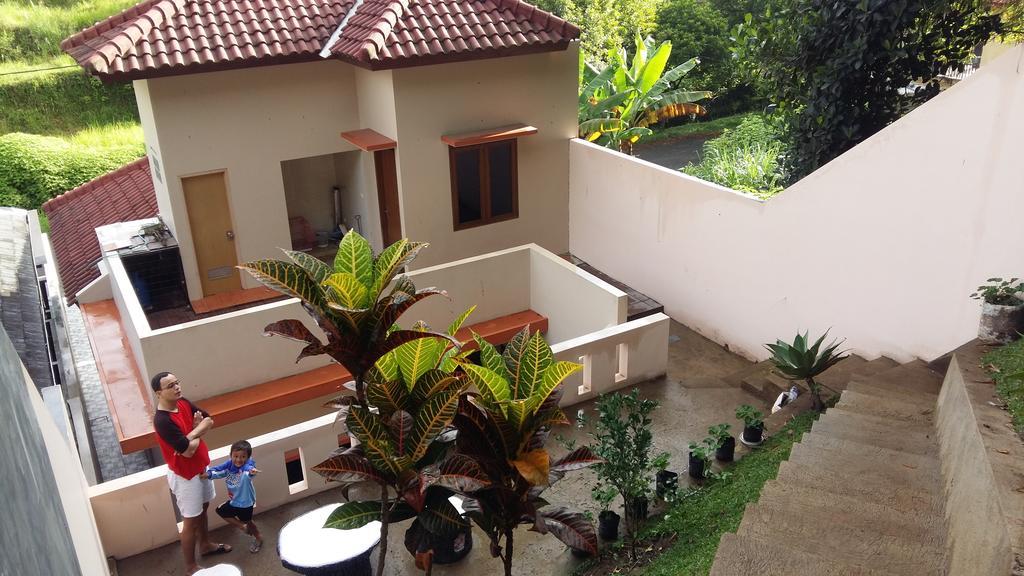Villa Roemi Bandung Bagian luar foto