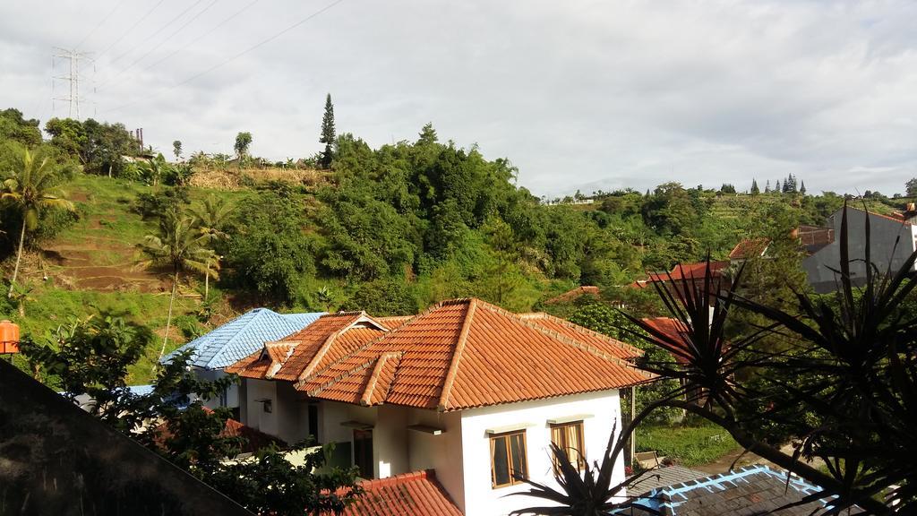 Villa Roemi Bandung Bagian luar foto