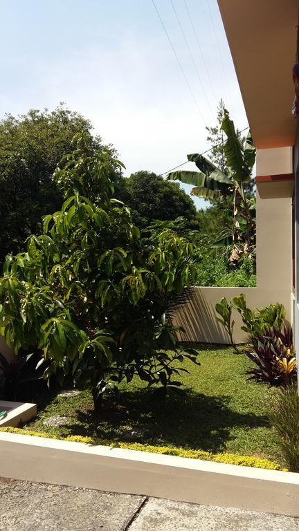 Villa Roemi Bandung Bagian luar foto